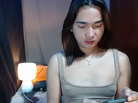 Snapshot of CasandraDiaz chatting on December 4, 2025, 4:22 am CasandraDiaz online show from December 4, 2025, 4:22 am