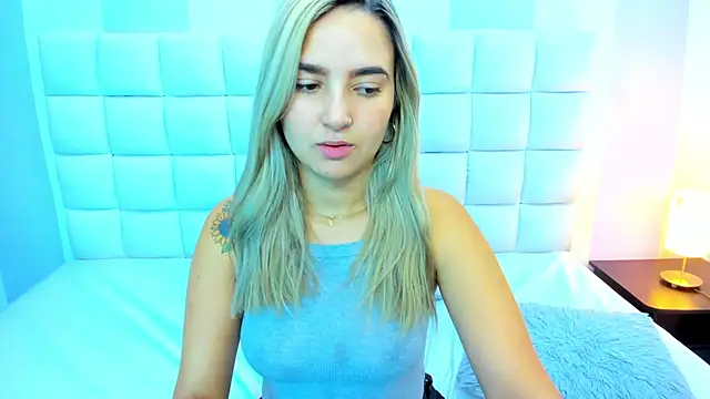 teresasroom  online show from September 12, 2025, 1:55 pm