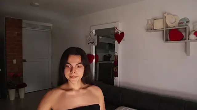 Snapshot of _Vahos_ chatting on February 10, 2026, 7:24 pm Vahos online show from February 10, 2026, 7:24 pm