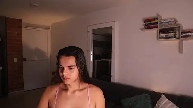 Snapshot of _Vahos_ chatting on January 15, 2026, 8:12 pm Vahos online show from January 15, 2026, 8:12 pm