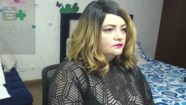 vanessabigbbw online show from April 13, 2026, 6:39 am