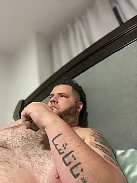 Snapshot of Gabihotxxx1 chatting on May 2, 2026, 9:42 pm Gabihotxxx1 online show from May 2, 2026, 9:42 pm