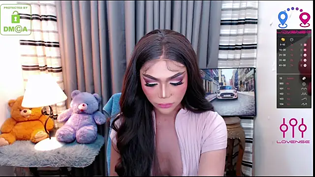 Fantacyoflove online show from October 7, 2025, 8:54 pm