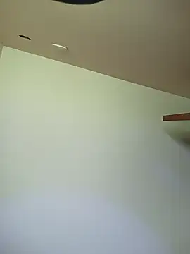 Latin summer online show from February 16, 2025, 1:25 am