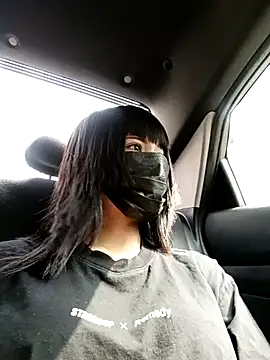 Latin summer online show from February 28, 2025, 7:35 pm