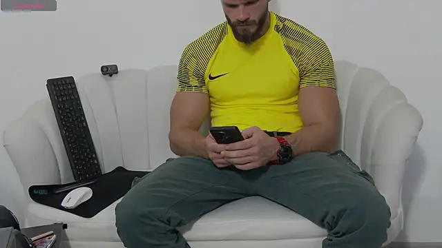 MauroTwin online show from October 5, 2025, 5:25 pm