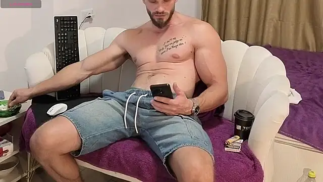 MauroTwin online show from September 11, 2025, 5:46 pm