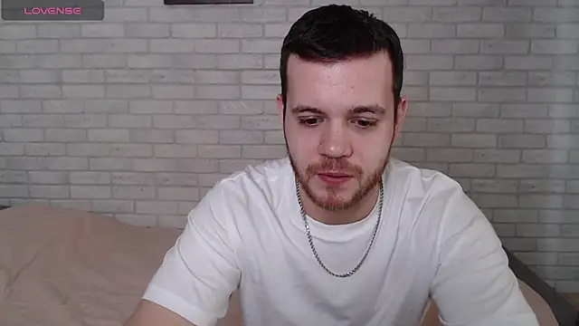 Alexxx horny online show from April 22, 2026, 6:53 am