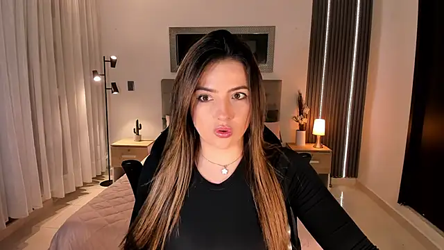 AmyWood online show from February 18, 2025, 4:26 am