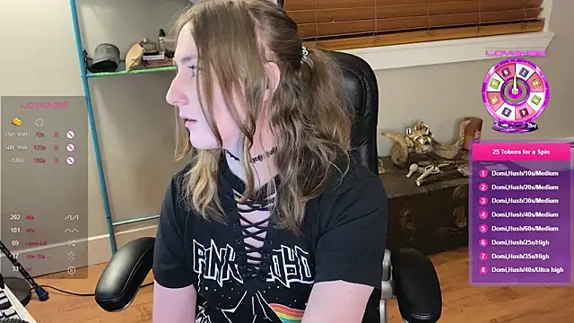 Snapshot of luluvaladon chatting on March 7, 2025, 1:20 am luluvaladon online show from March 7, 2025, 1:20 am