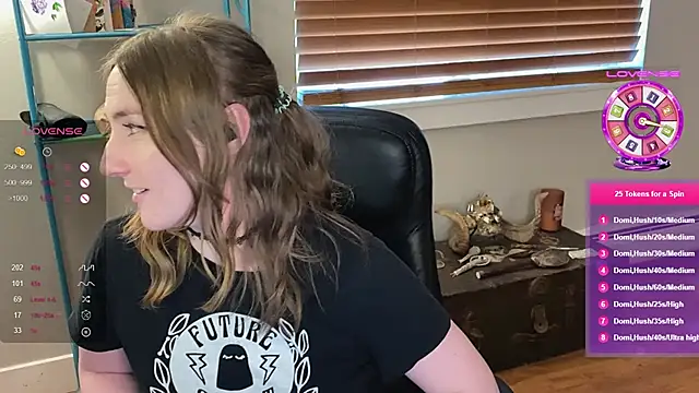 Snapshot of luluvaladon chatting on February 22, 2025, 11:57 pm luluvaladon online show from February 22, 2025, 11:57 pm