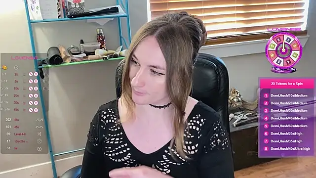 Snapshot of luluvaladon chatting on March 8, 2025, 10:45 pm luluvaladon online show from March 8, 2025, 10:45 pm