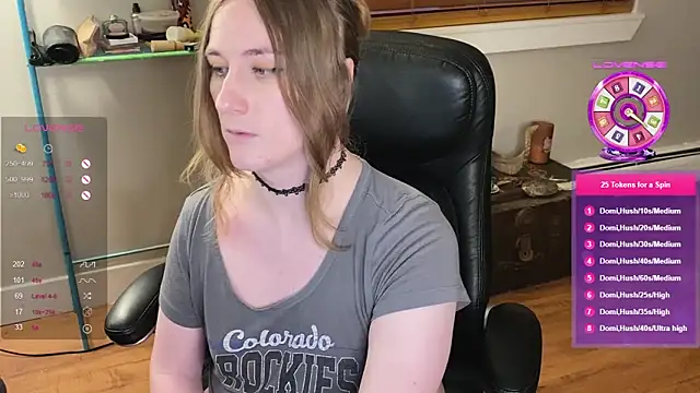 Snapshot of luluvaladon chatting on March 11, 2025, 1:26 am luluvaladon online show from March 11, 2025, 1:26 am