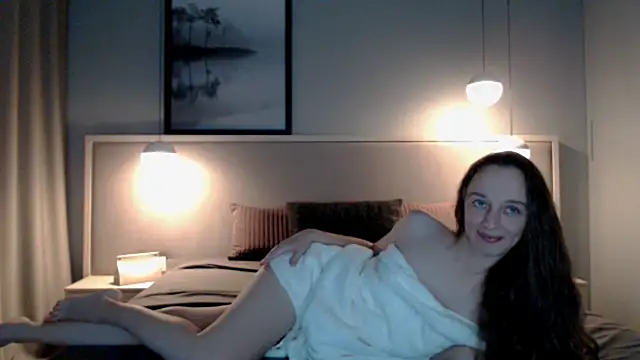 ShySchoolGirl online show from October 3, 2025, 9:05 pm