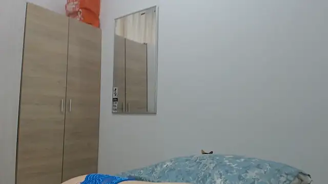 camilahot23 online show from February 15, 2025, 8:56 pm