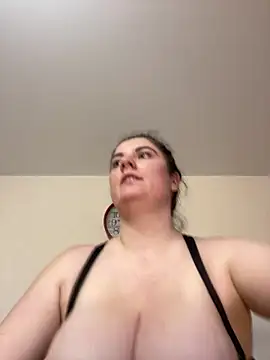 alisiaparril online show from March 18, 2025, 10:39 am