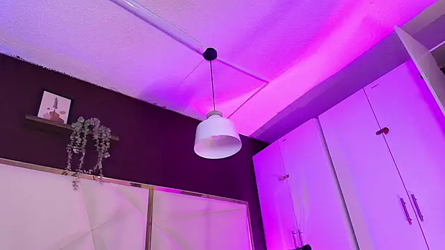 Snapshot of Inndrahot chatting on September 30, 2025, 3:56 am Inndrahot online show from September 30, 2025, 3:56 am