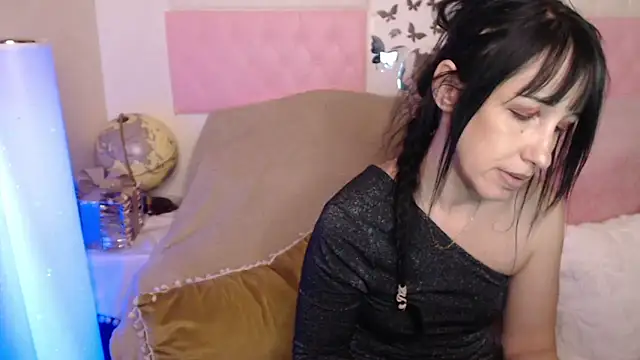 -carla- online show from March 12, 2026, 8:29 am