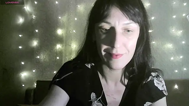 MarieODahliaS online show from November 18, 2025, 11:35 am