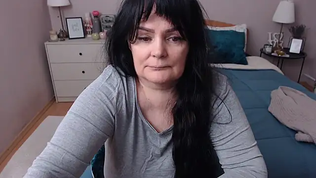 Snapshot of LeveMe2Nightt chatting on November 18, 2025, 12:52 pm LeveMe2Nightt online show from November 18, 2025, 12:52 pm