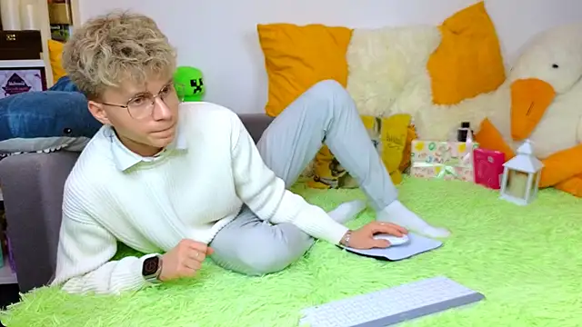 LandelRay online show from March 31, 2026, 8:33 pm