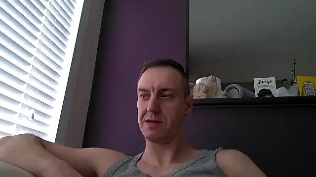 ploki2180 online show from March 16, 2025, 11:27 am