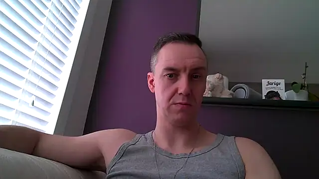 ploki2180 online show from March 15, 2025, 11:19 am