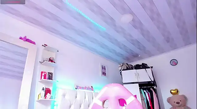 briitany hot online show from March 6, 2025, 4:49 pm