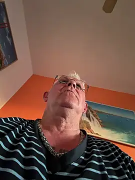 Snapshot of smaili1513 chatting on May 28, 2026, 7:09 pm smaili1513 online show from May 28, 2026, 7:09 pm