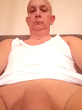 bigcock marusz online show from February 9, 2026, 3:43 pm