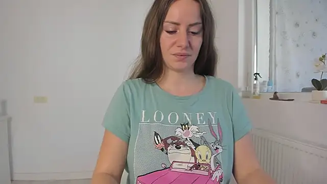 DiamondKay online show from February 12, 2026, 8:25 am