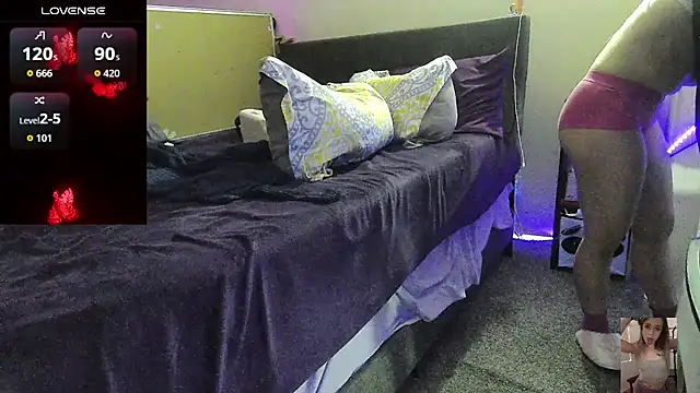 Snapshot of Blondiewithanass chatting on April 27, 2026, 2:26 pm Blondiewithanass online show from April 27, 2026, 2:26 pm