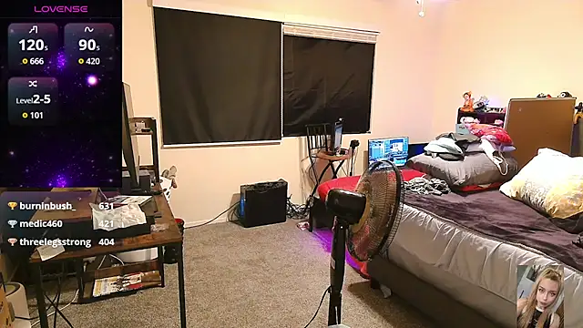 Blondiewithanass online show from November 2, 2025, 12:48 am