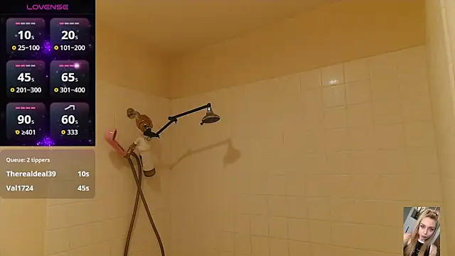 Blondiewithanass online show from November 14, 2025, 12:09 pm