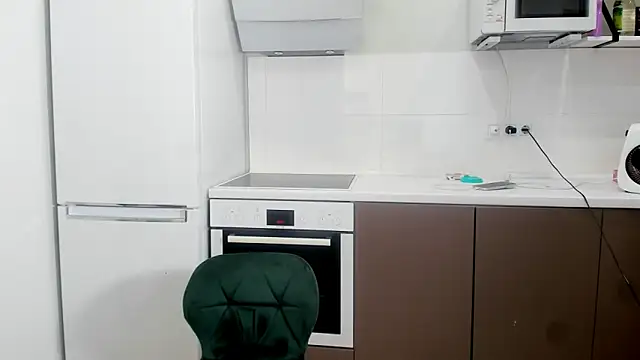 Your Masha online show from March 4, 2026, 4:37 pm