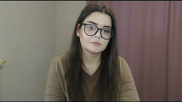 Snapshot of ohhhMie chatting on February 23, 2025, 2:14 pm ohhhMie online show from February 23, 2025, 2:14 pm