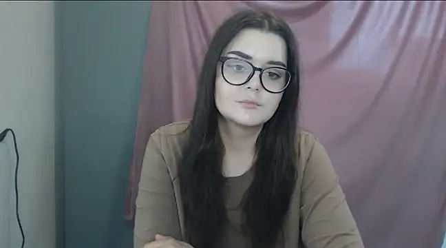 Snapshot of ohhhMie chatting on February 16, 2025, 12:43 pm ohhhMie online show from February 16, 2025, 12:43 pm