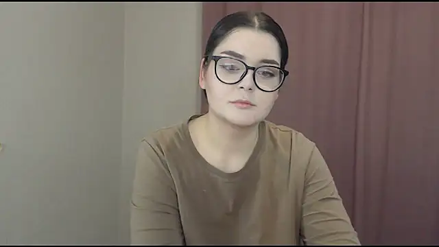 Snapshot of ohhhMie chatting on March 1, 2025, 10:10 pm ohhhMie online show from March 1, 2025, 10:10 pm