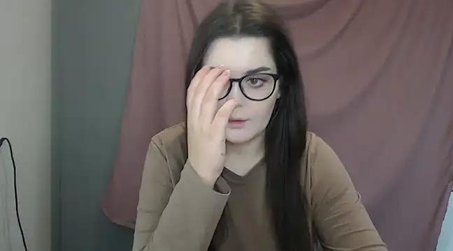 Snapshot of ohhhMie chatting on February 16, 2025, 4:32 pm ohhhMie online show from February 16, 2025, 4:32 pm