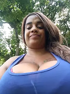 AbellaLizz online show from November 6, 2025, 6:45 pm