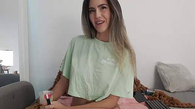 nicole 98 online show from January 13, 2026, 3:05 pm