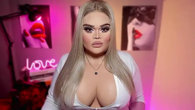 Snapshot of KarolinaThompson chatting on January 11, 2026, 8:32 am KarolinaThompson online show from January 11, 2026, 8:32 am