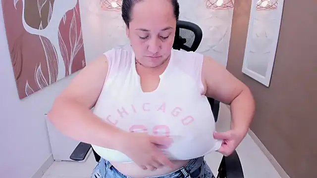 Sharon tits online show from May 24, 2026, 12:16 pm