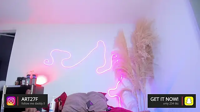 Ariana lopezz online show from March 11, 2026, 10:53 am