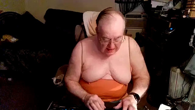 Toastir online show from September 23, 2025, 2:02 pm