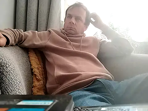 grzes19763 online show from October 1, 2025, 8:30 am