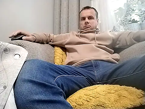 grzes19763 online show from October 10, 2025, 7:31 am