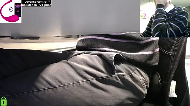 Snapshot of pliko chatting on March 10, 2025, 3:30 pm pliko online show from March 10, 2025, 3:30 pm