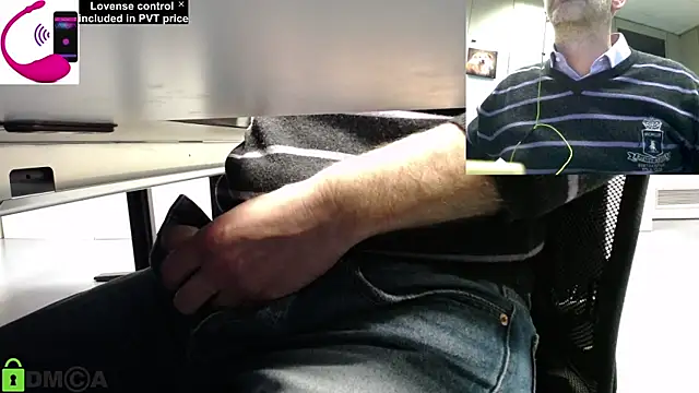 Snapshot of pliko chatting on November 18, 2025, 3:37 pm pliko online show from November 18, 2025, 3:37 pm