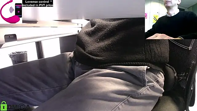 Snapshot of pliko chatting on March 12, 2025, 9:23 am pliko online show from March 12, 2025, 9:23 am